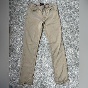 Men’s khaki pants